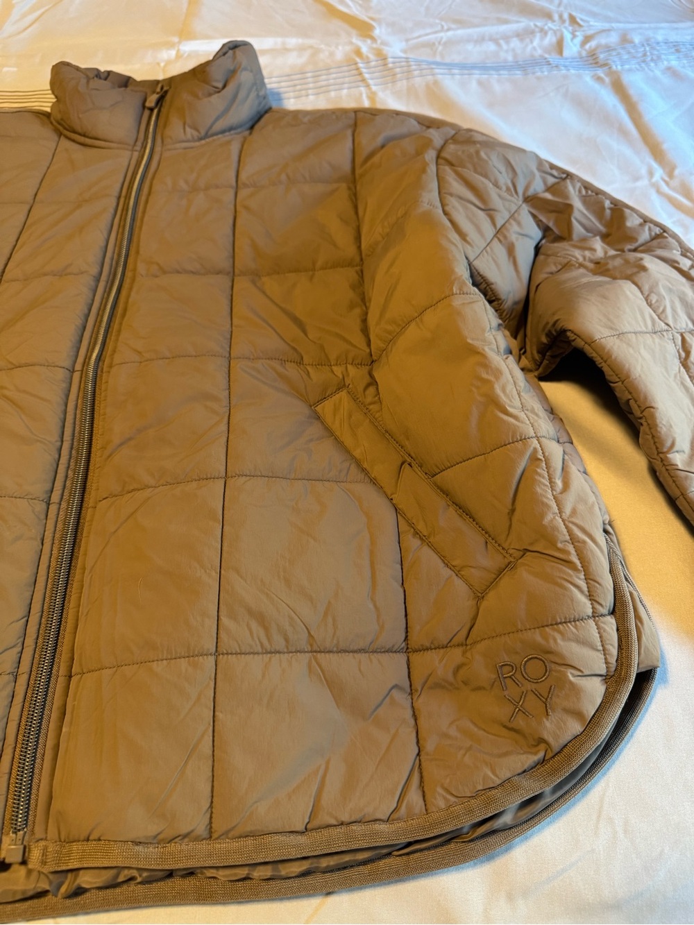 Roxy Quilted Puffer Jacket in Tan